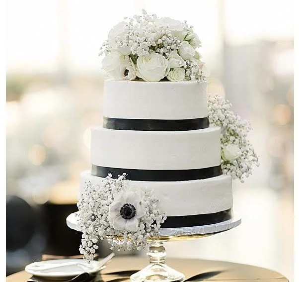 WEDDING CAKES — Smallcakes Cupcakery and Creamery